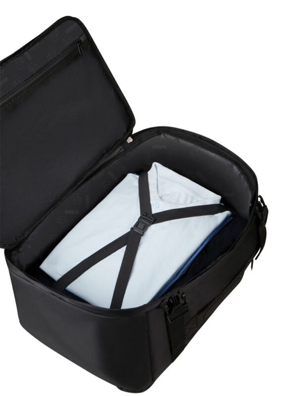 American Tourister Urban Track iso matkareppu musta