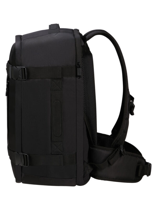 American Tourister Urban Track iso matkareppu musta