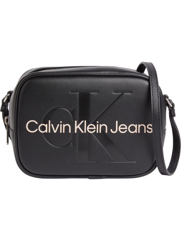 Calvin Klein Jeans Sculpted Camera Bag
